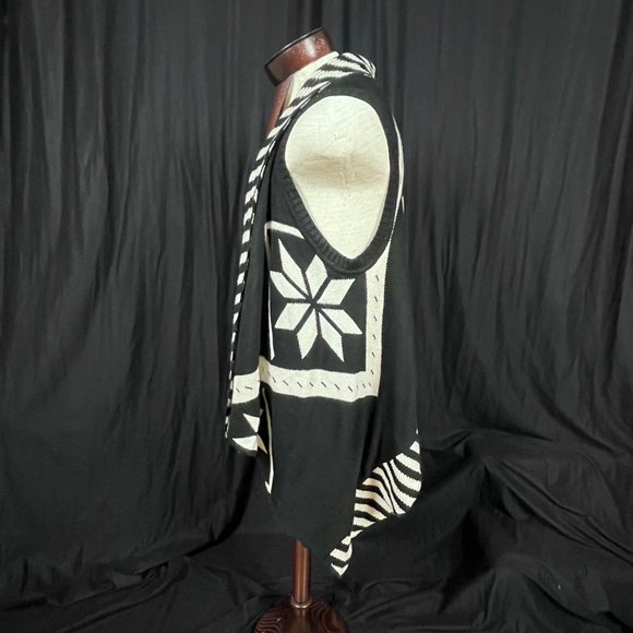 John Paul Richards Sleeveless Aztec/Southwestern Cardigan Vest‎ size 1X - Picture 2 of 5